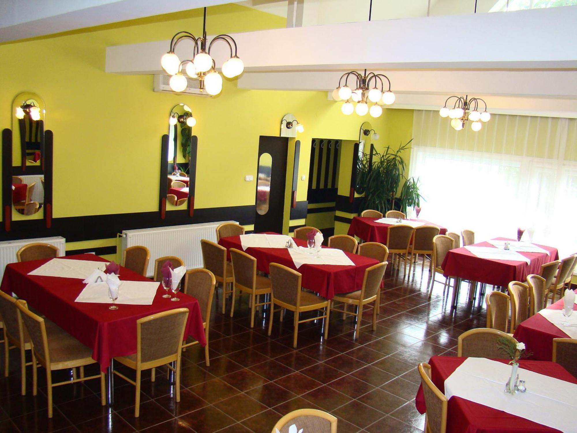 Lazar Pension & Restaurant Gheorgheni  Zewnętrze zdjęcie