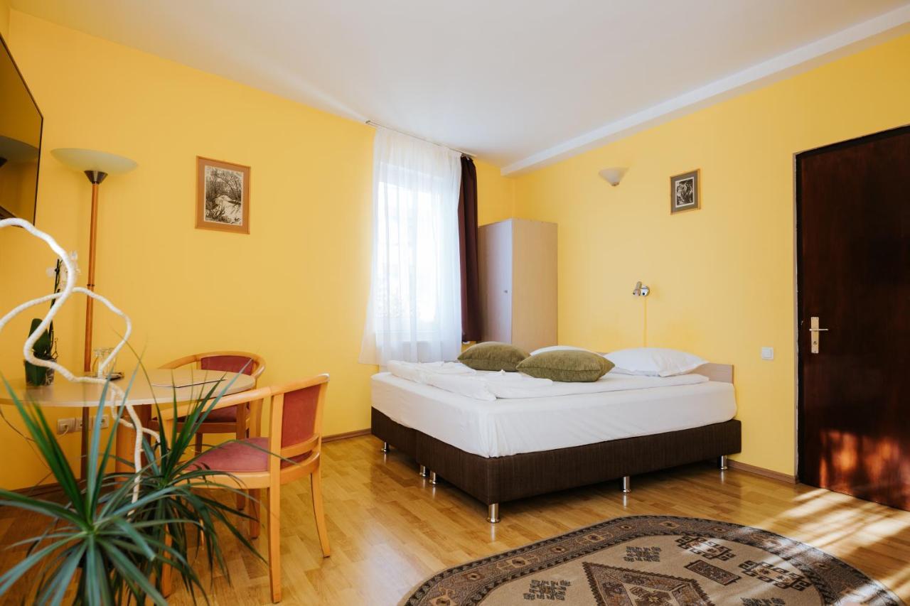 Lazar Pension & Restaurant Gheorgheni  Zewnętrze zdjęcie