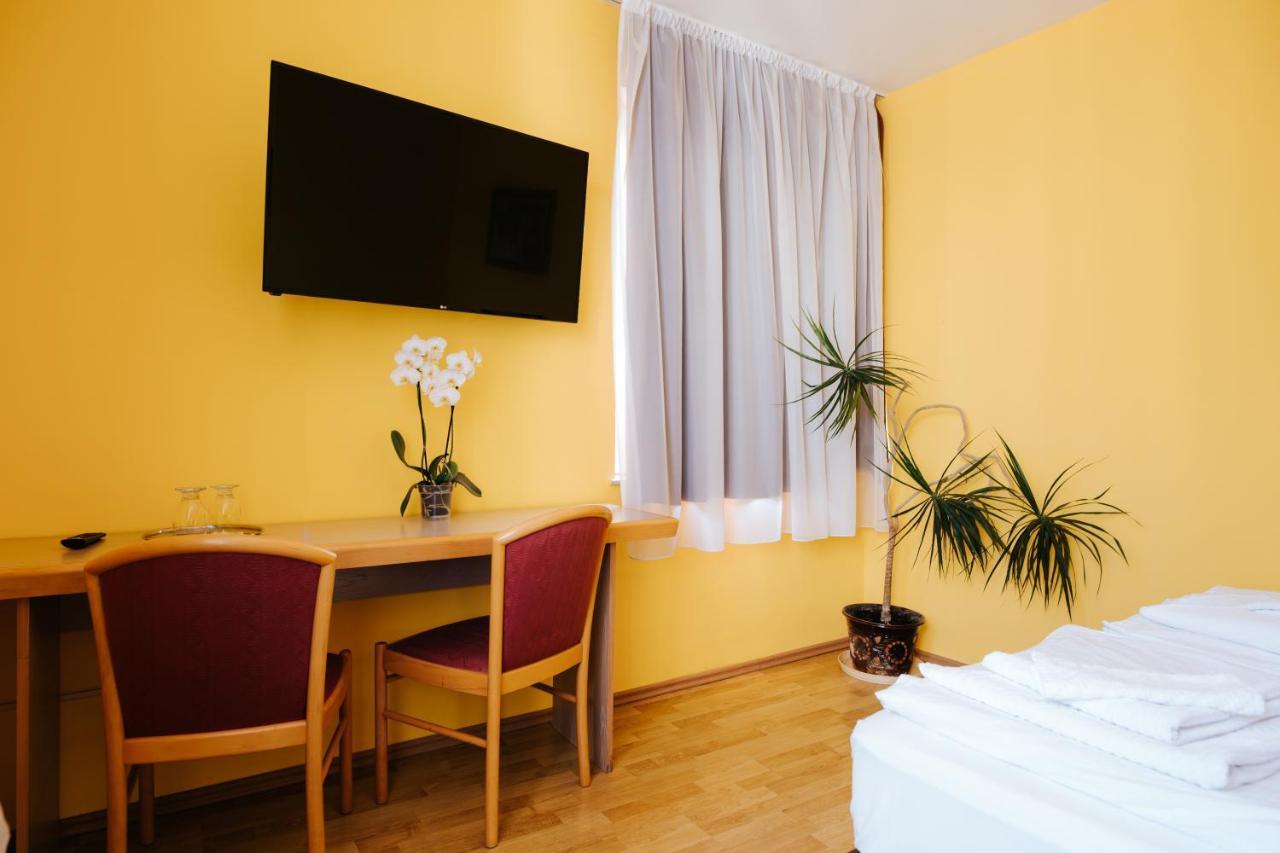 Lazar Pension & Restaurant Gheorgheni  Zewnętrze zdjęcie